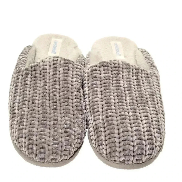 Nestwell Slippers Large 9-10 Women's Gray Chenille Knit Memory Foam - Picture 1 of 4